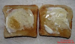 Yuneiko Bio Robinien-Honig - Toast mit Honig